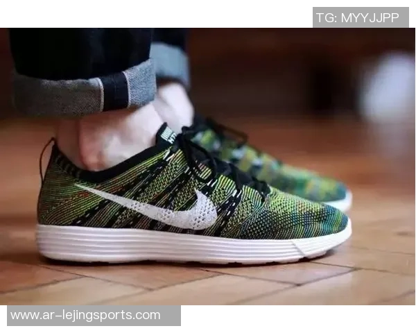 探索足球球星跑鞋背后的科技创新与设计理念助力运动员突破极限表现